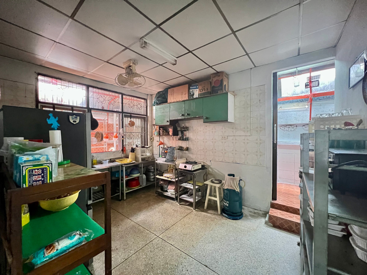 ขายบ้านโชคชัย4 ลาดพร้าว71 : ขายบ้านเดี่ยว 2 ชั้น หลังมุม บนที่ดิน 60 ตร.วา | ทำเลทอง โชคชัย 4 | ใกล้ตลาดกองปราบ–รวมโชค เดินทางสะดวกทุกเส้นทาง