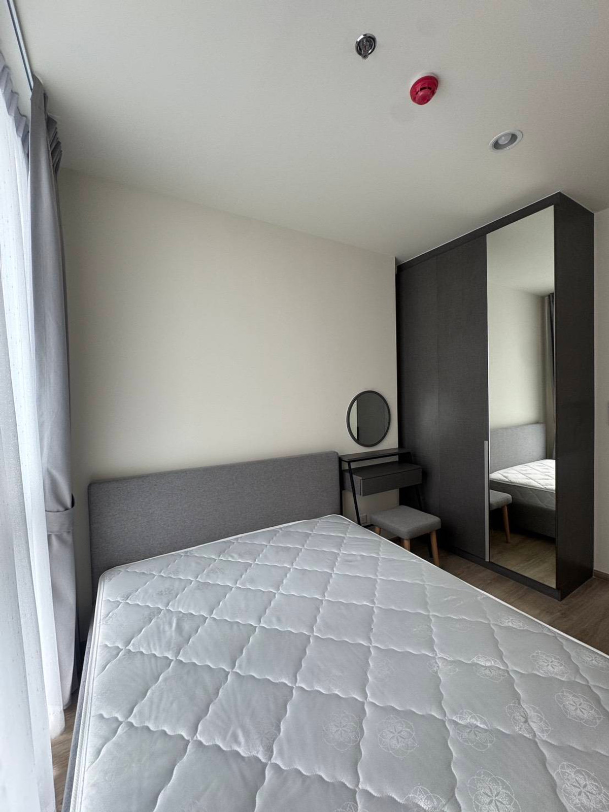 ให้เช่าคอนโดพระราม 9 เพชรบุรีตัดใหม่ RCA : Nue Distric R9 คอนโดติด mrt rama9 ทำเลดีมาก ใกล้ mrt,central ว่างพร้อมให้เช่า 2 ห้องนอน