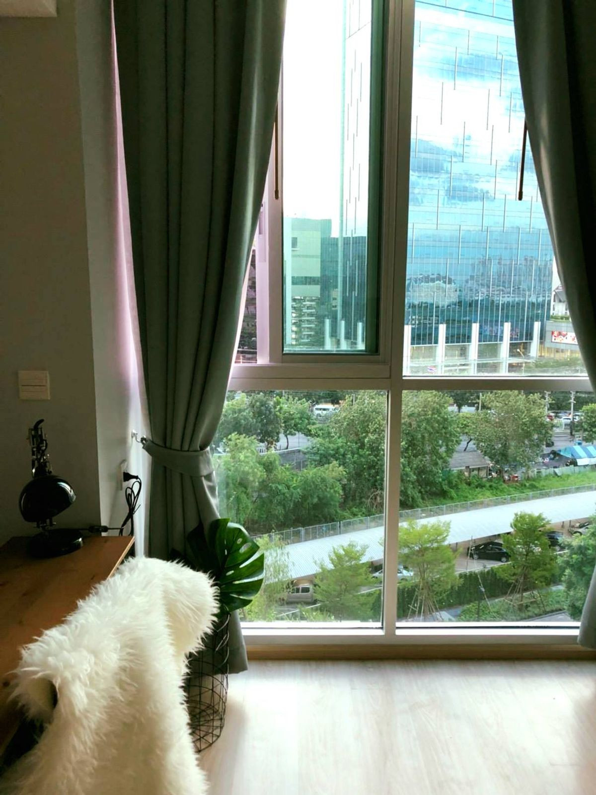 For SaleCondoRatchadapisek, Huaikwang, Suttisan : Noble Revolve Ratchada 2 / 1 Bedroom (SALE WITH TENANT), Noble Revolve Ratchada 2 / 1 Bedroom (SALE WITH TENANT) TARN030