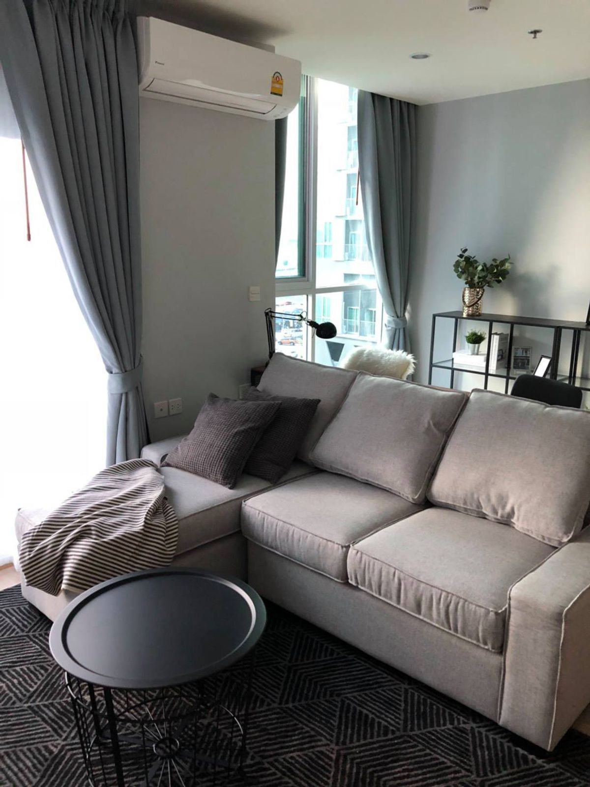 For SaleCondoRatchadapisek, Huaikwang, Suttisan : Noble Revolve Ratchada 2 / 1 Bedroom (SALE WITH TENANT), Noble Revolve Ratchada 2 / 1 Bedroom (SALE WITH TENANT) TARN030