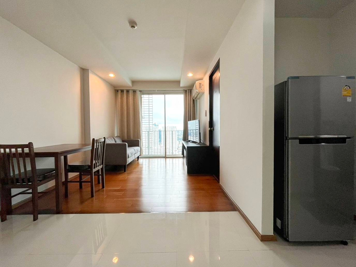 For SaleCondoLadprao, Central Ladprao : Condo for sale, The Line Phahonyothin Park, location in the heart of Lat Phrao, convenient travel, close to both BTS and Central.