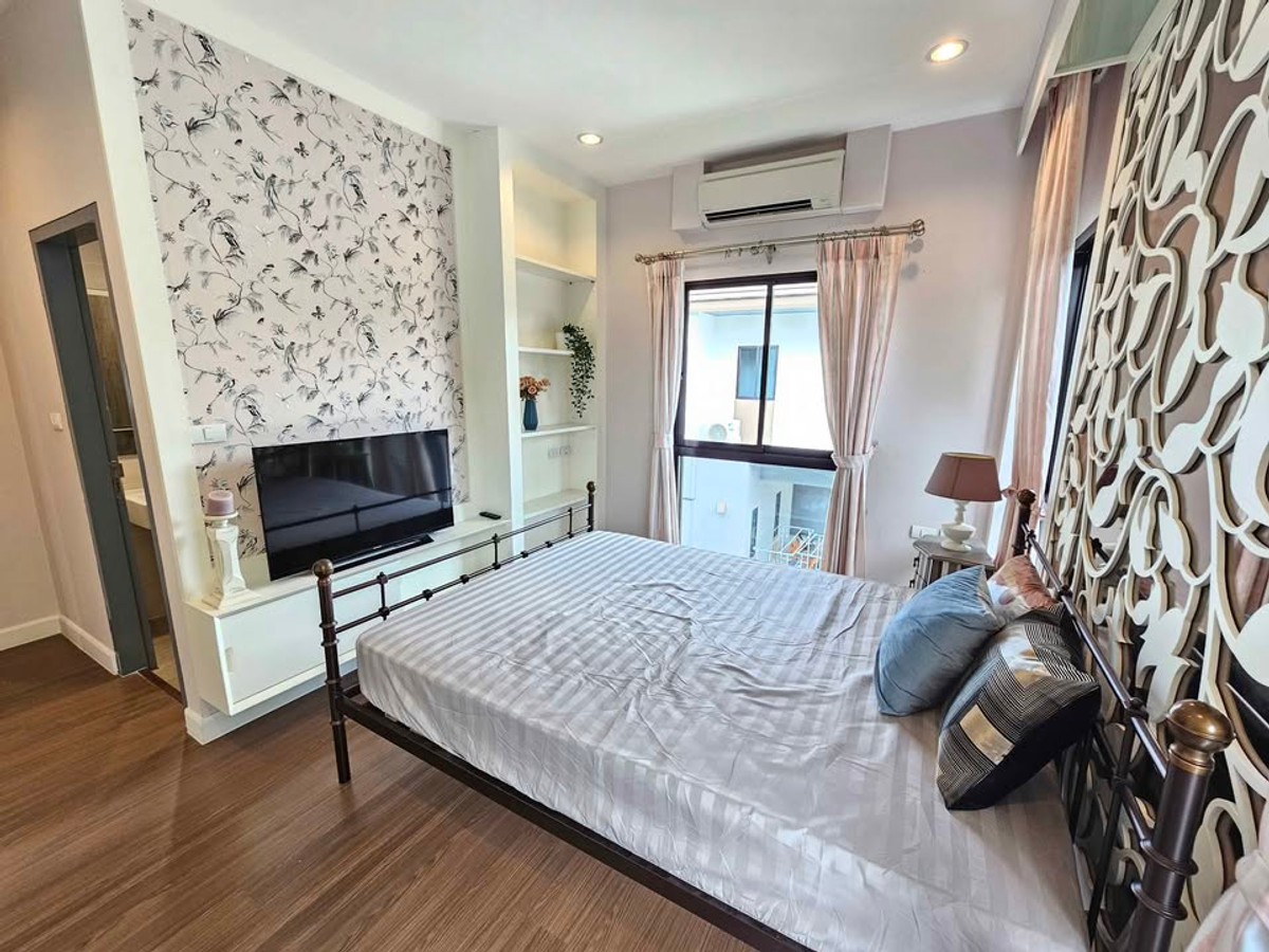 For RentHouseLadkrabang, Suwannaphum Airport : P-2851 Luxurious detached house, good location, ready to move in, near Seacon Square and Paradise Park and Suan Luang Rama IX.