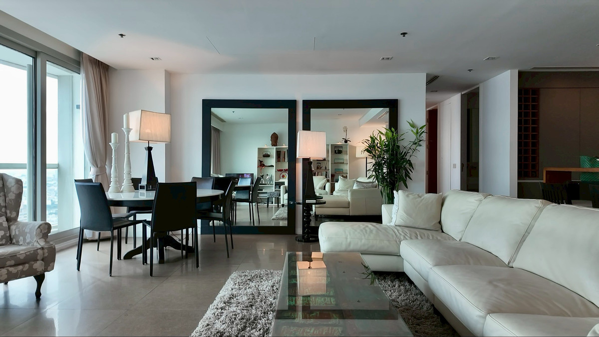 For RentCondoWongwianyai, Charoennakor : The River 3 bedroom property for rent with river views