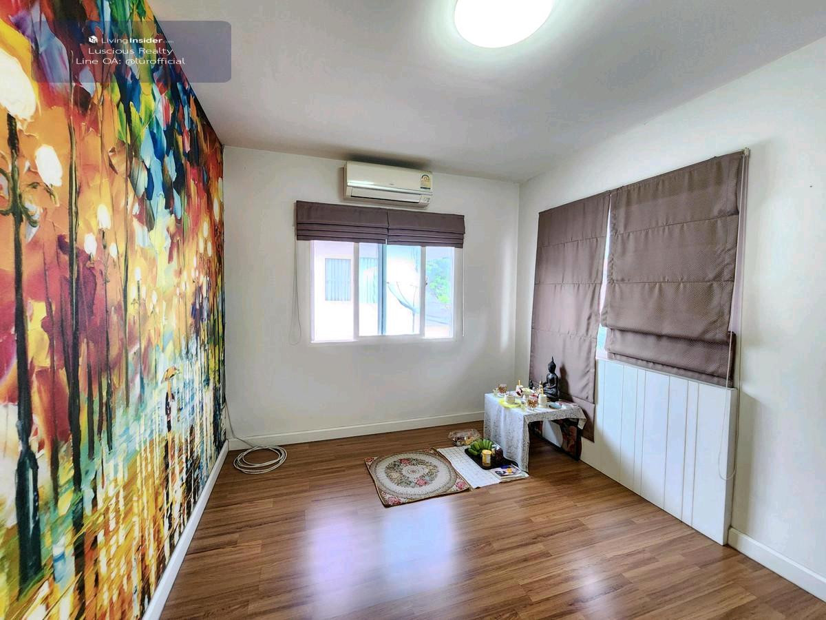For SaleHouseNonthaburi, Bang Yai, Bangbuathong : Single house for sale, Chaiyaphruek Village, Pinklao-Kanchana  ✅️ Behind the corner, at the end of the alley, easy parking in front of the house, another 1 car  ✅️ House facing south, good wind  ✅️ Near the front of the village