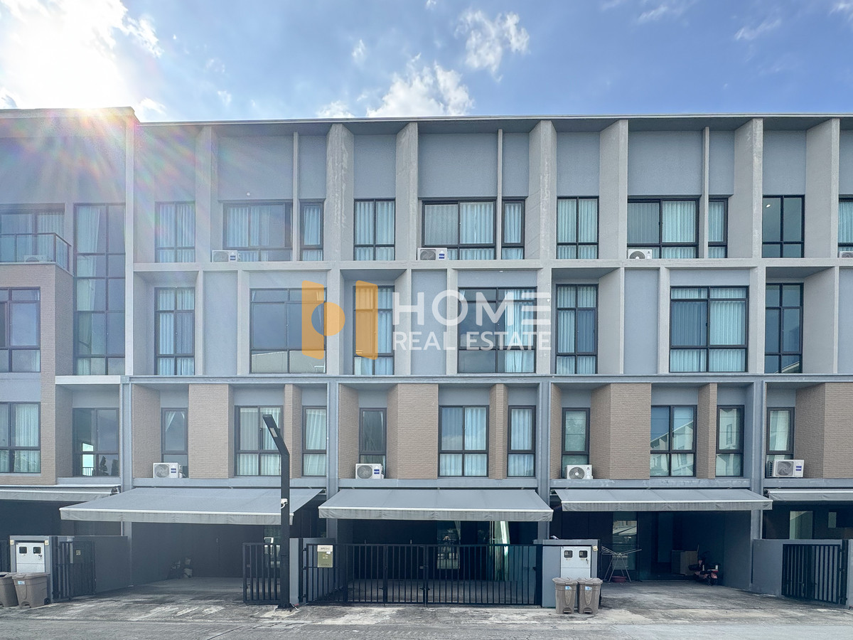 For SaleTownhomePattanakan, Srinakarin : House in front of the garden 🌳 Estara Haven Phatthanakan 20 / 3 Bedrooms (FOR SALE), Estara Haven Phatthanakan 20 / 3 Bedrooms (FOR SALE) FON256
