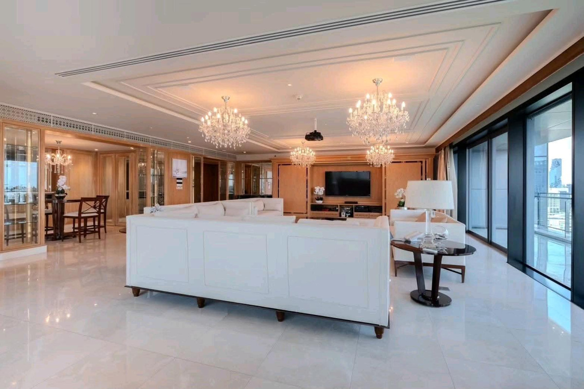 CondoWitthayu, Chidlom, Langsuan, Ploenchit : The Residences at The St. Regis Bangkok are inspired by the concept of "Timeless Elegance" - timeless luxury that is a hallmark of the St. Regis brand worldwide.