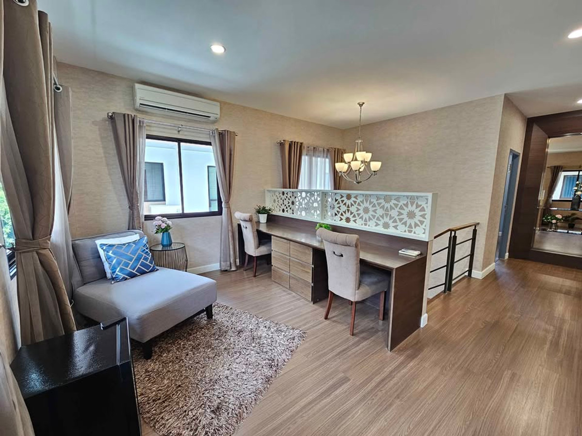 For RentHouseLadkrabang, Suwannaphum Airport : P-2851 Luxurious detached house, good location, ready to move in, near Seacon Square and Paradise Park and Suan Luang Rama IX.