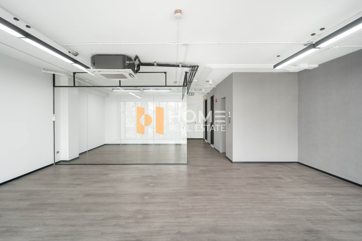 For RentPattanakan, Srinakarin : 🏡 Home office near The Nine Rama 9 📍 The Element Rama 9 🏡 The Element Rama 9 / parking for 6 cars (FOR RENT) PALM881