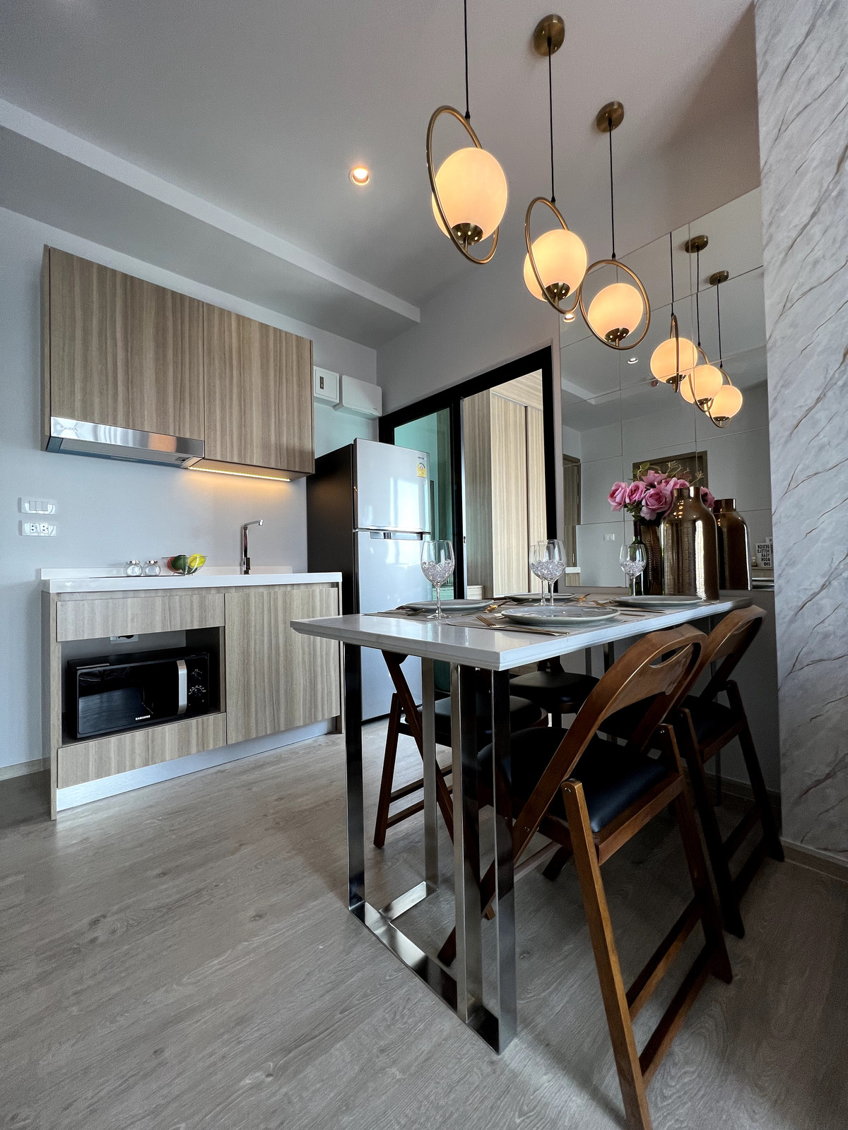 ให้เช่าคอนโดท่าพระ ตลาดพลู วุฒากาศ : ให้เช่า คอนโดแถว สาทร-ท่าพระ เดินถึง BTS ตลาดพลู 2 นอน 2 น้ำ วิวโล่ง เฟอร์จัดเต็ม เครื่องซักผ้า ทีวี ตู้เย็นไฟฟ้าครบ พร้อมอยู่