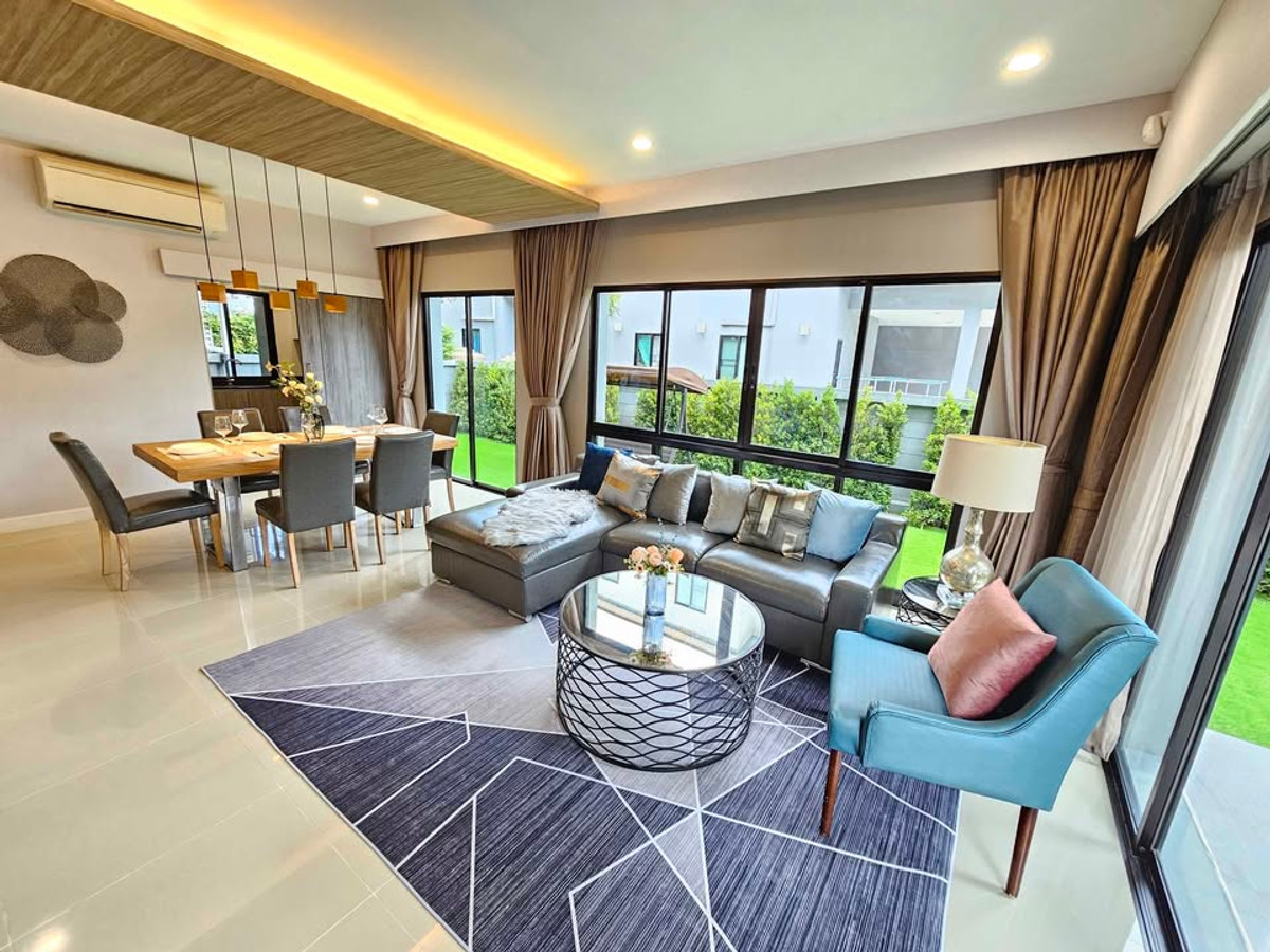 For RentHouseLadkrabang, Suwannaphum Airport : P-2851 Luxurious detached house, good location, ready to move in, near Seacon Square and Paradise Park and Suan Luang Rama IX.