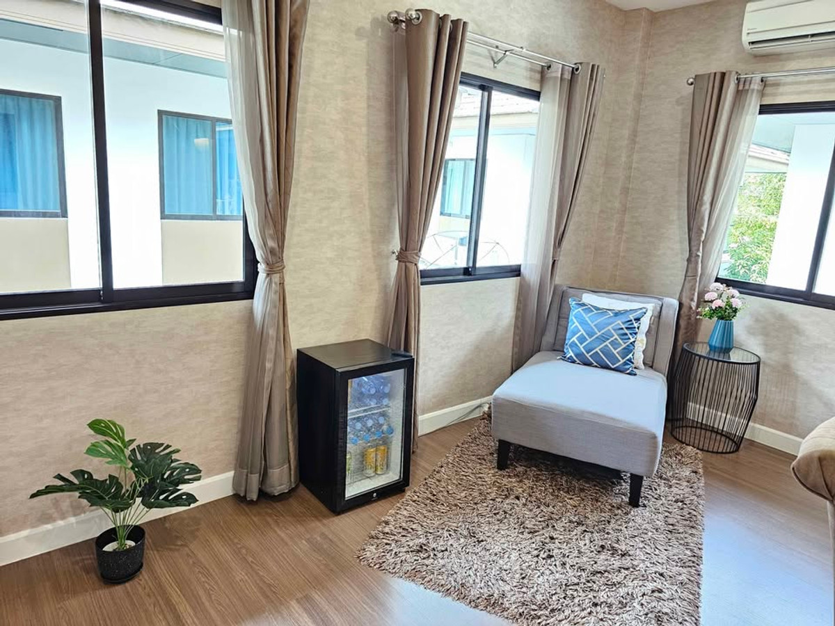 For RentHouseLadkrabang, Suwannaphum Airport : P-2851 Luxurious detached house, good location, ready to move in, near Seacon Square and Paradise Park and Suan Luang Rama IX.