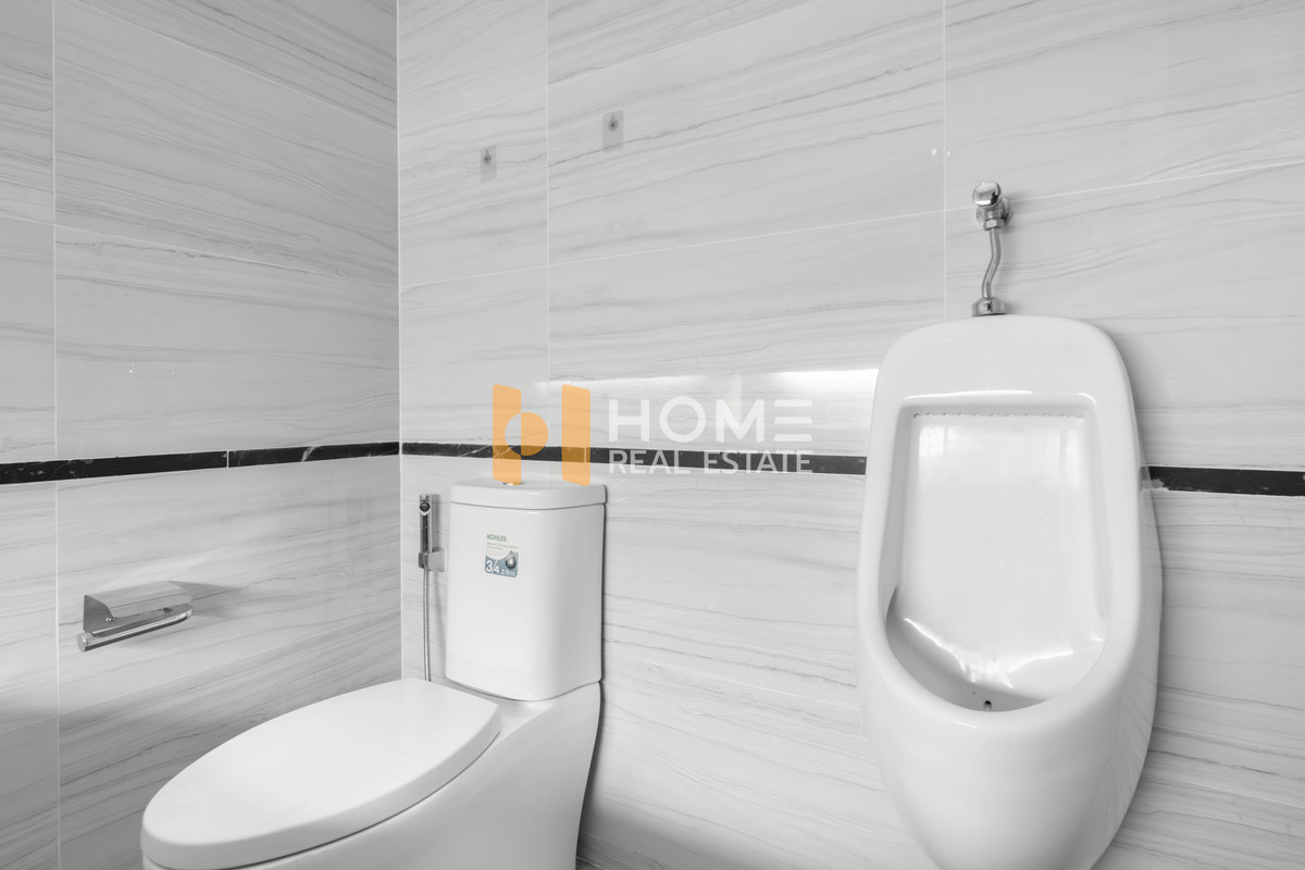 For RentPattanakan, Srinakarin : 🏡 Home office near The Nine Rama 9 📍 The Element Rama 9 🏡 The Element Rama 9 / parking for 6 cars (FOR RENT) PALM881