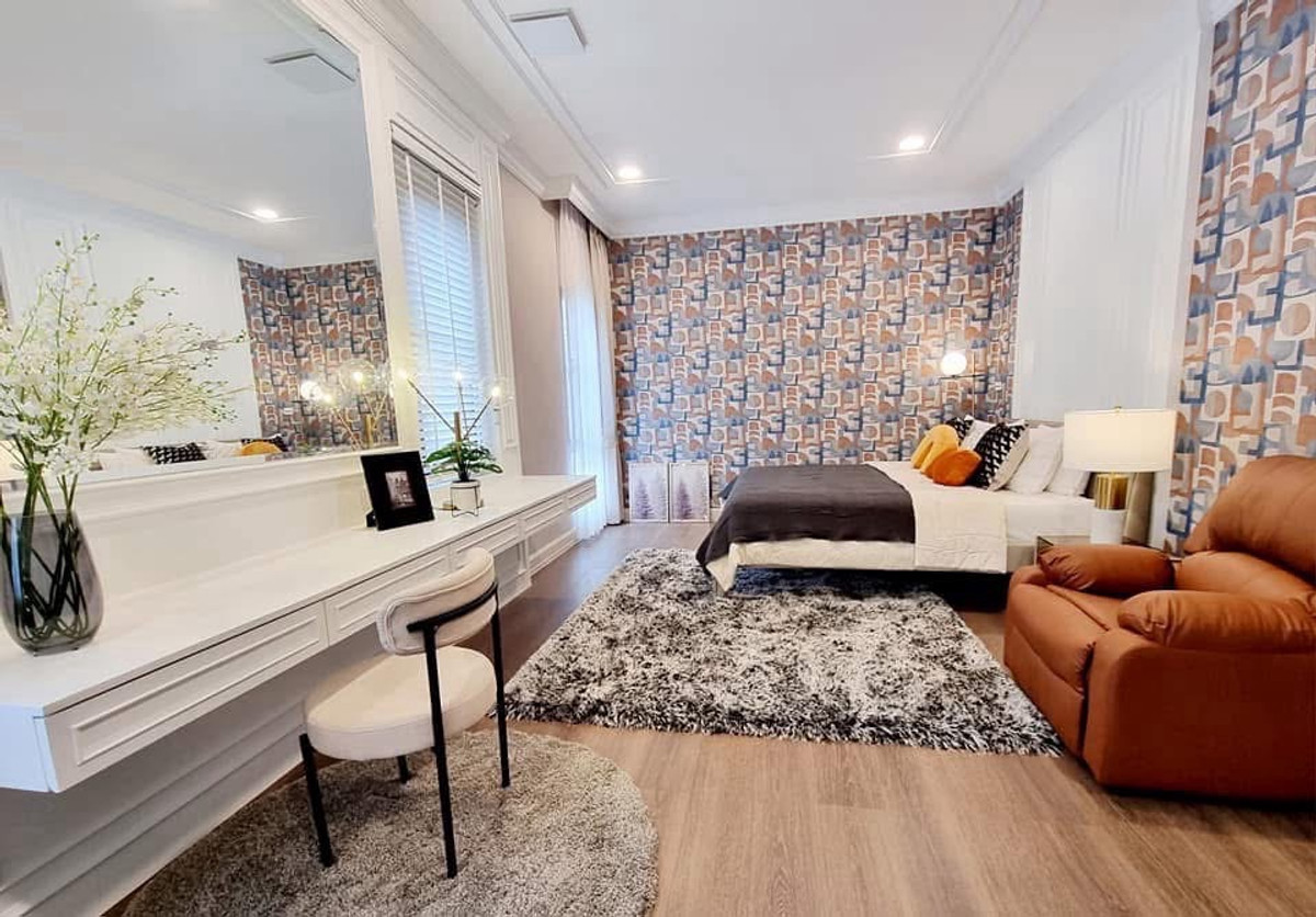 HousePattanakan, Srinakarin : 📢👇 For Sale / Rent – Luxury Houses at Nantawan Rama 9 – New Krungthep KreethaConveniently connected to multiple main routes.