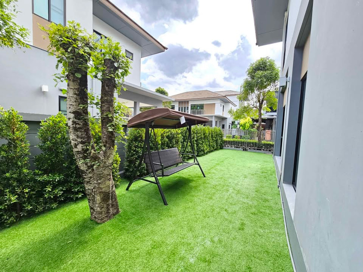 For RentHouseLadkrabang, Suwannaphum Airport : P-2851 Luxurious detached house, good location, ready to move in, near Seacon Square and Paradise Park and Suan Luang Rama IX.