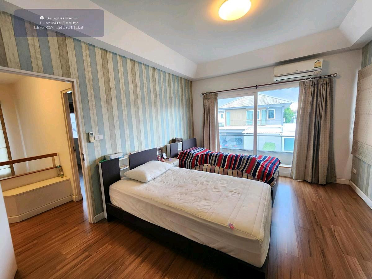 For SaleHouseNonthaburi, Bang Yai, Bangbuathong : Single house for sale, Chaiyaphruek Village, Pinklao-Kanchana  ✅️ Behind the corner, at the end of the alley, easy parking in front of the house, another 1 car  ✅️ House facing south, good wind  ✅️ Near the front of the village