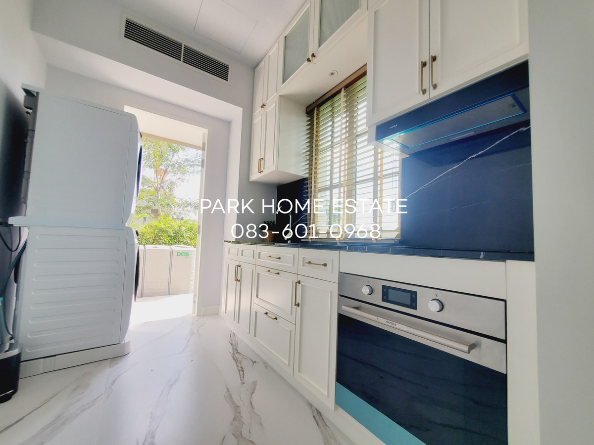 For RentHousePathum Thani,Rangsit, Thammasat : For Rent: Sereno Reignwood Residence Collections A Spanish-style single-family home surrounded by over 2,000 rai of nature, with a golf course backing onto the house.