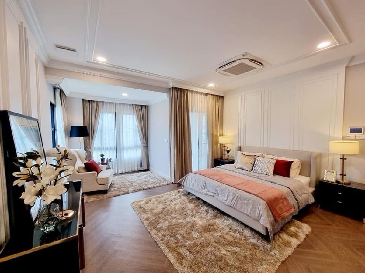 HousePattanakan, Srinakarin : 📢👇 For Sale / Rent – Luxury Houses at Nantawan Rama 9 – New Krungthep KreethaConveniently connected to multiple main routes.
