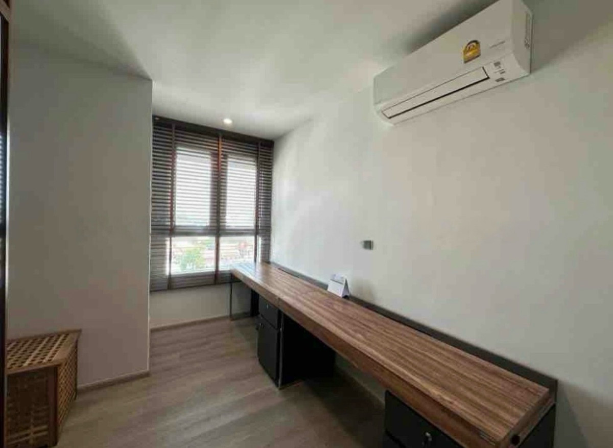 For SaleCondoPinklao, Charansanitwong : ✨🏙️ Urgent sale, 2 bathrooms, 2 bathrooms, with furniture, very good price ✅