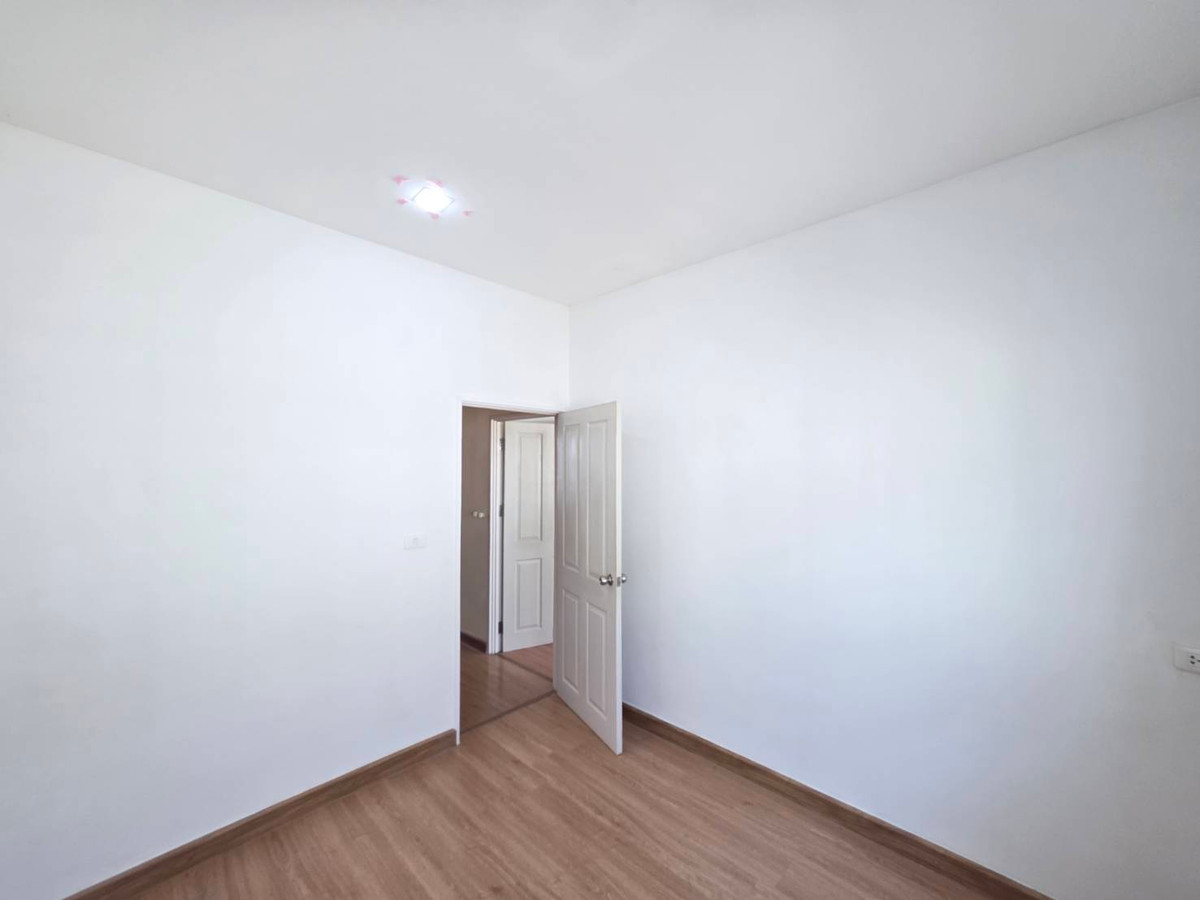 ให้เช่าทาวน์โฮมพระราม 5 ราชพฤกษ์ บางกรวย : ให้เช่าทาวน์โฮม โกลเด้นทาวน์ วงศ์สว่าง - รัชดา ใกล้ MRT แยกติวานนท์ เพียง 5 นาที