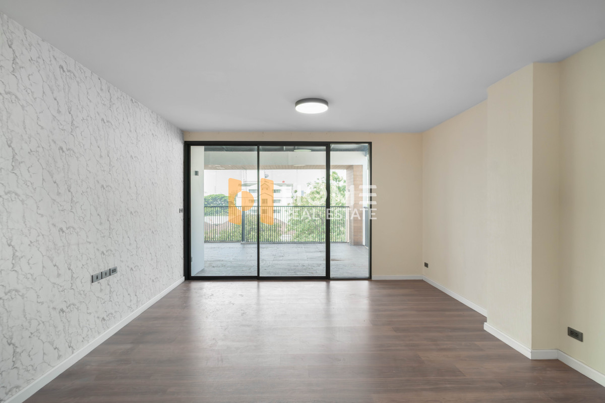 For RentPattanakan, Srinakarin : 🏡 Home office near The Nine Rama 9 📍 The Element Rama 9 🏡 The Element Rama 9 / parking for 6 cars (FOR RENT) PALM881