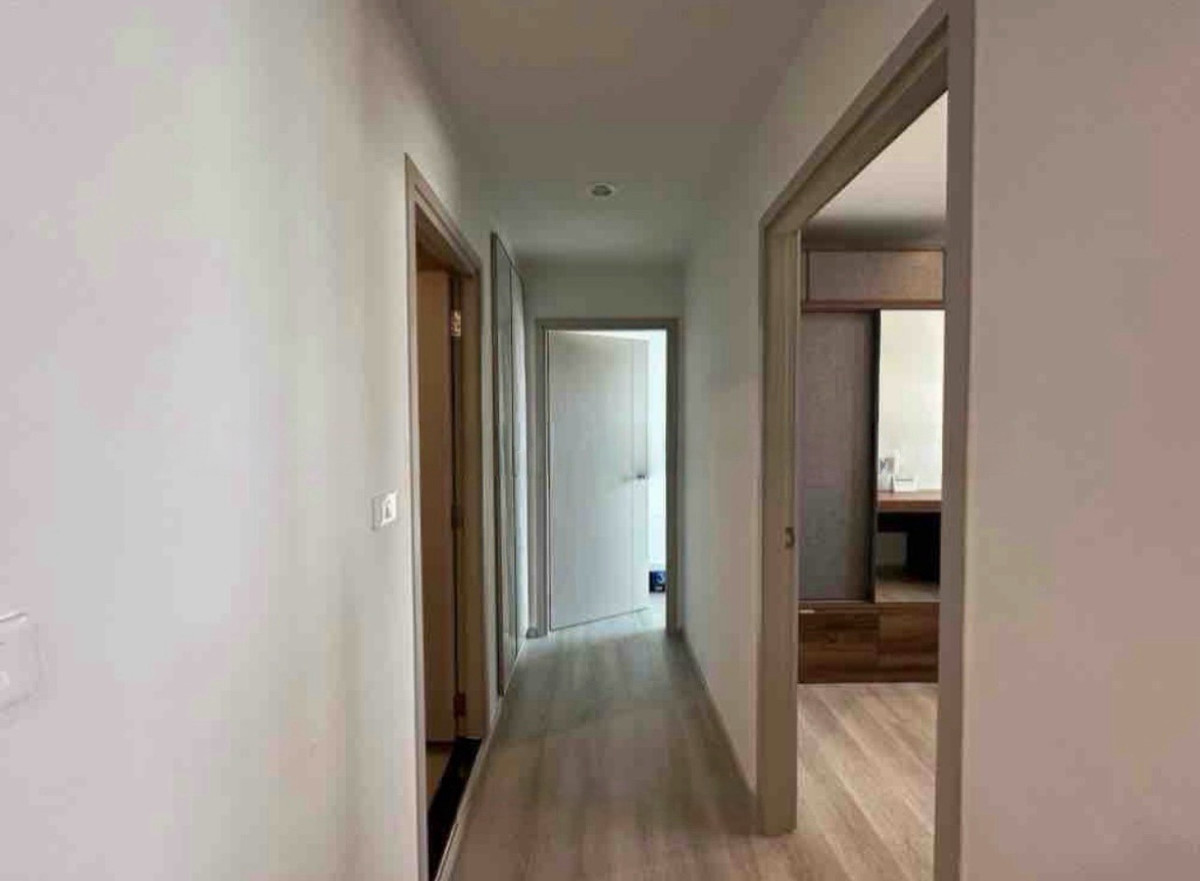 For SaleCondoPinklao, Charansanitwong : ✨🏙️ Urgent sale, 2 bathrooms, 2 bathrooms, with furniture, very good price ✅