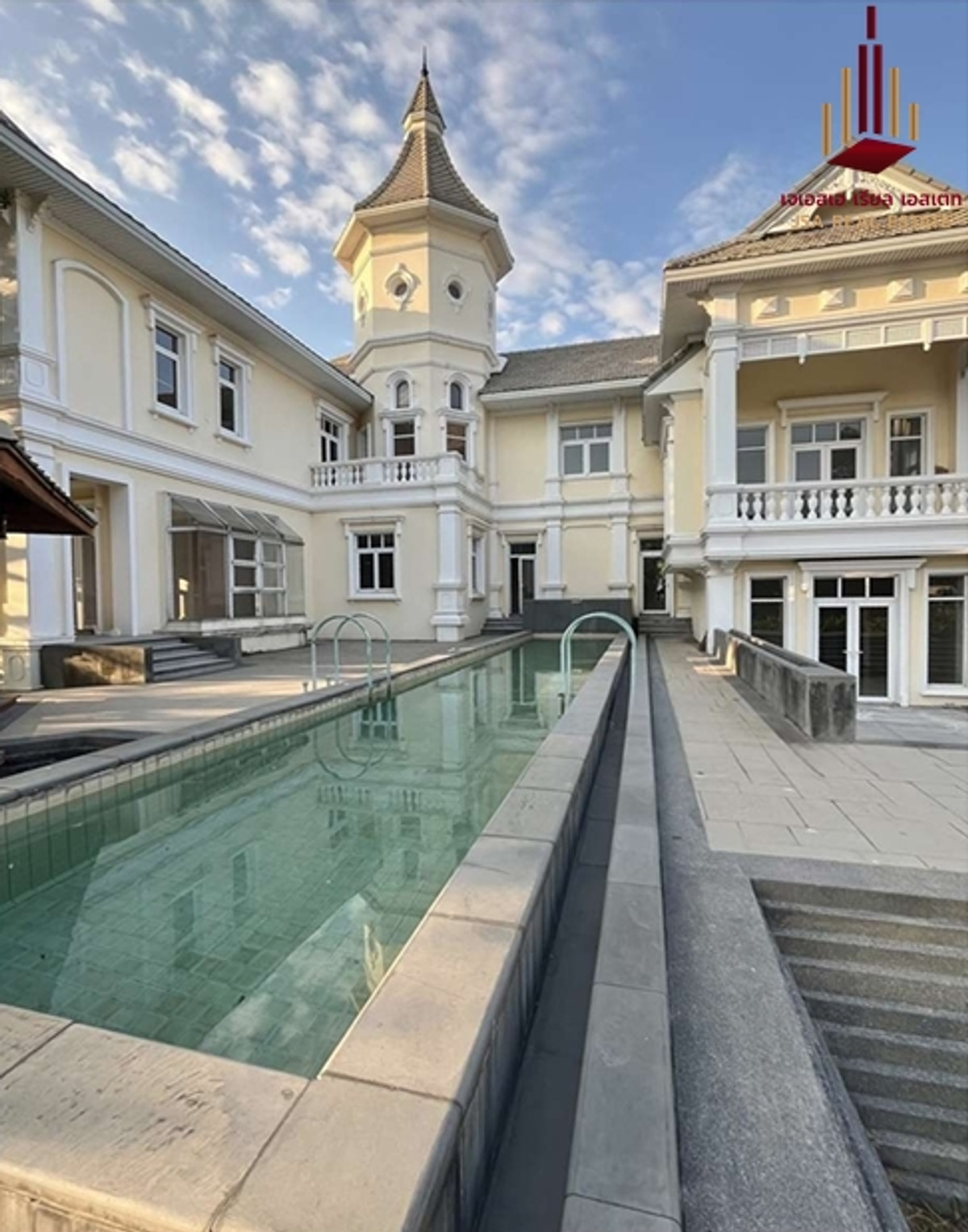 For SaleHouseKaset Nawamin,Ladplakao : ✨ For Sale: The Royal Residence ✨ 💰 Only 144,800,000 THB