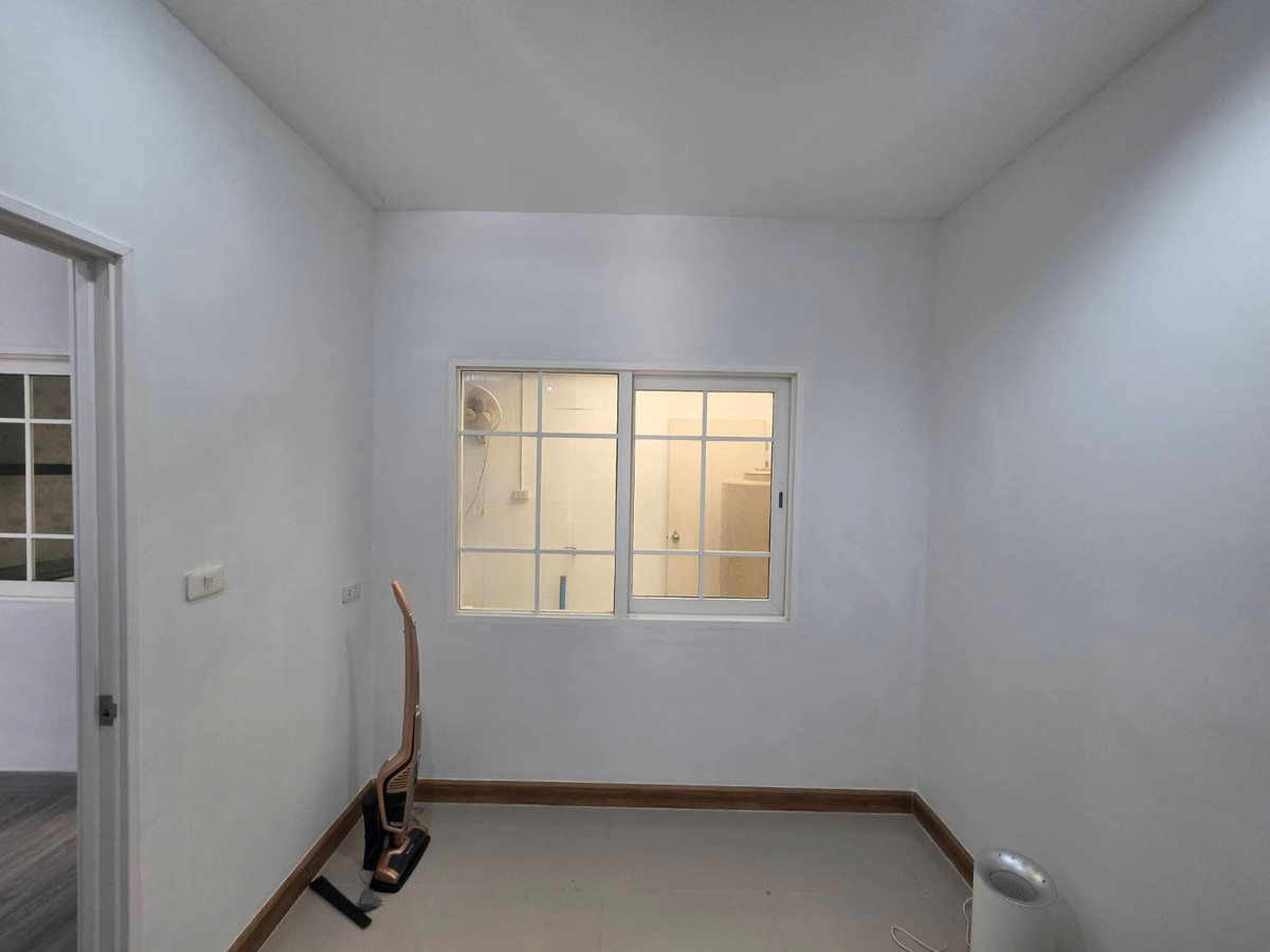 ให้เช่าทาวน์โฮมพระราม 5 ราชพฤกษ์ บางกรวย : ให้เช่าทาวน์โฮม โกลเด้นทาวน์ วงศ์สว่าง - รัชดา ใกล้ MRT แยกติวานนท์ เพียง 5 นาที