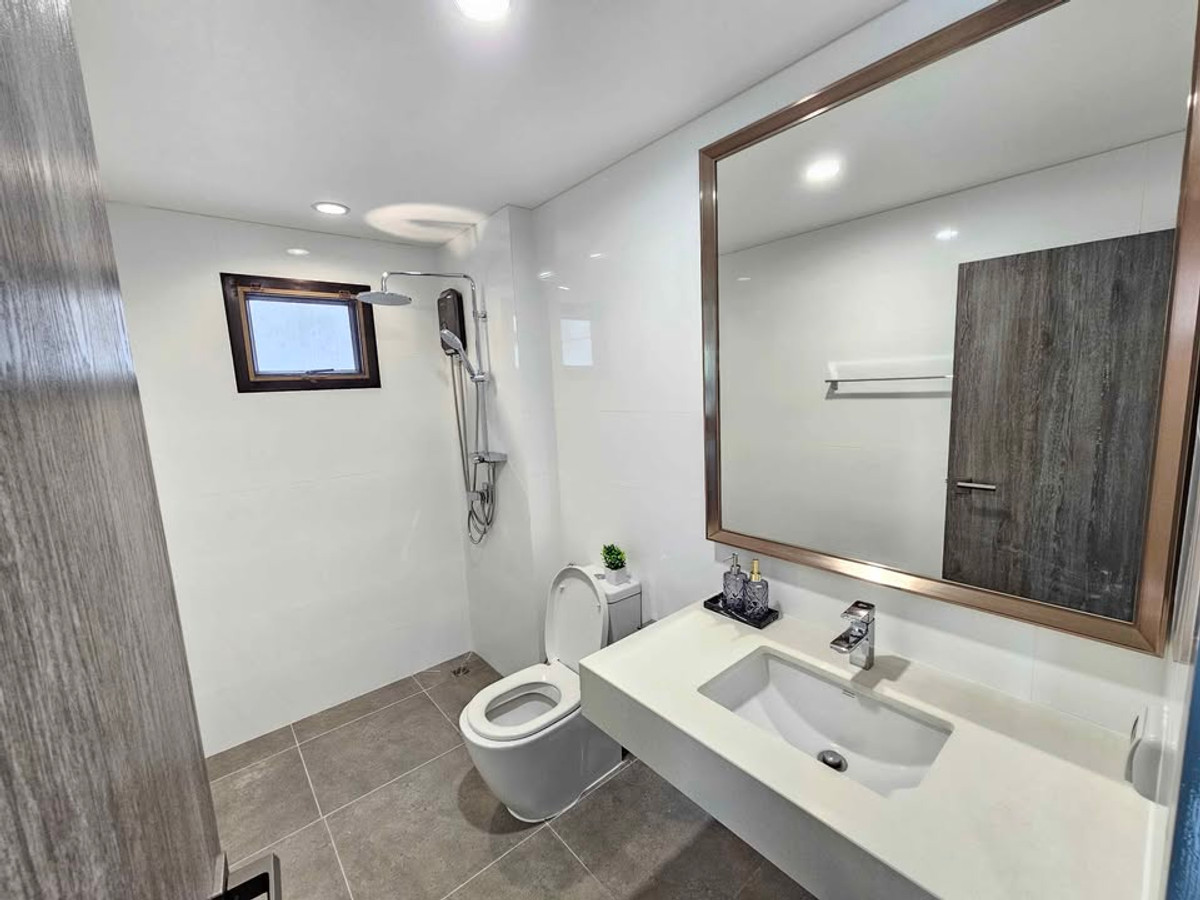 For RentHouseLadkrabang, Suwannaphum Airport : P-2851 Luxurious detached house, good location, ready to move in, near Seacon Square and Paradise Park and Suan Luang Rama IX.