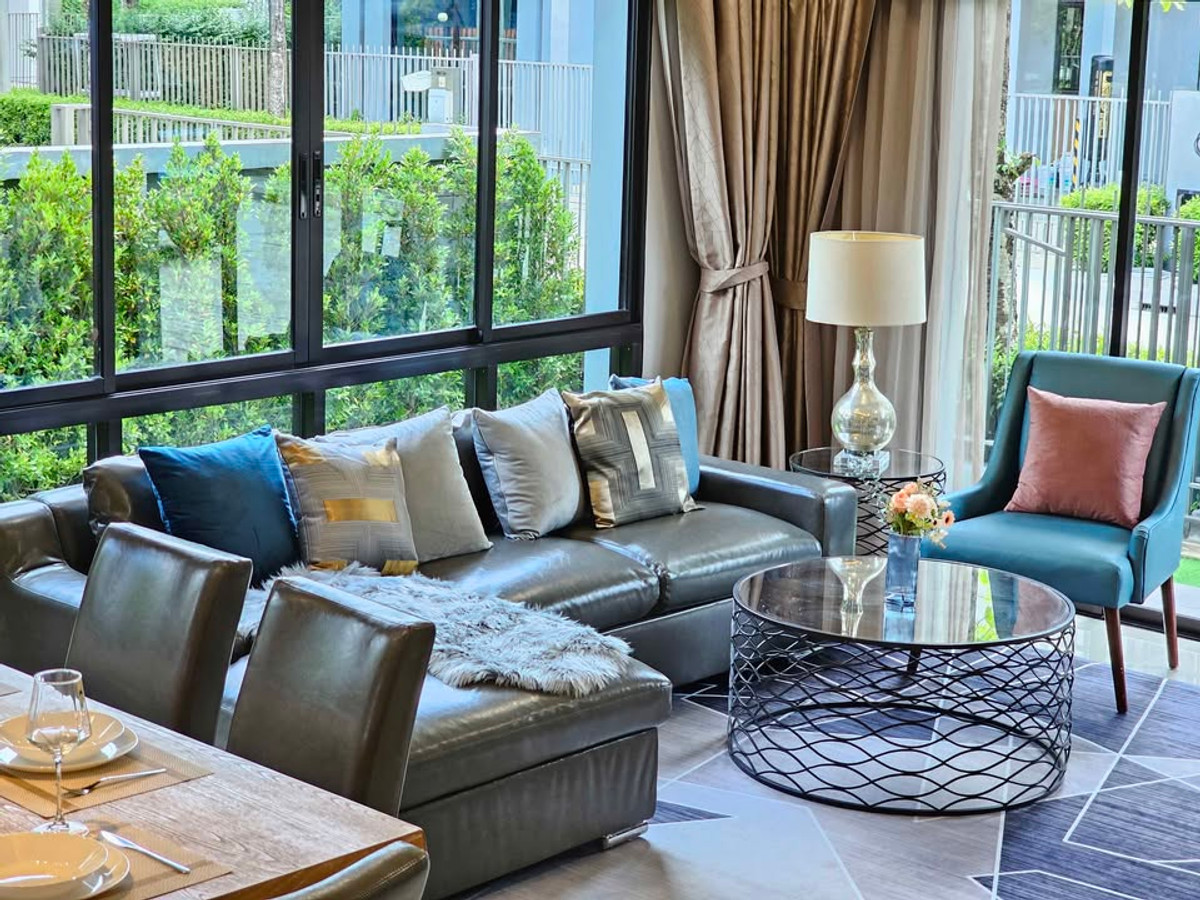 For RentHouseLadkrabang, Suwannaphum Airport : P-2851 Luxurious detached house, good location, ready to move in, near Seacon Square and Paradise Park and Suan Luang Rama IX.