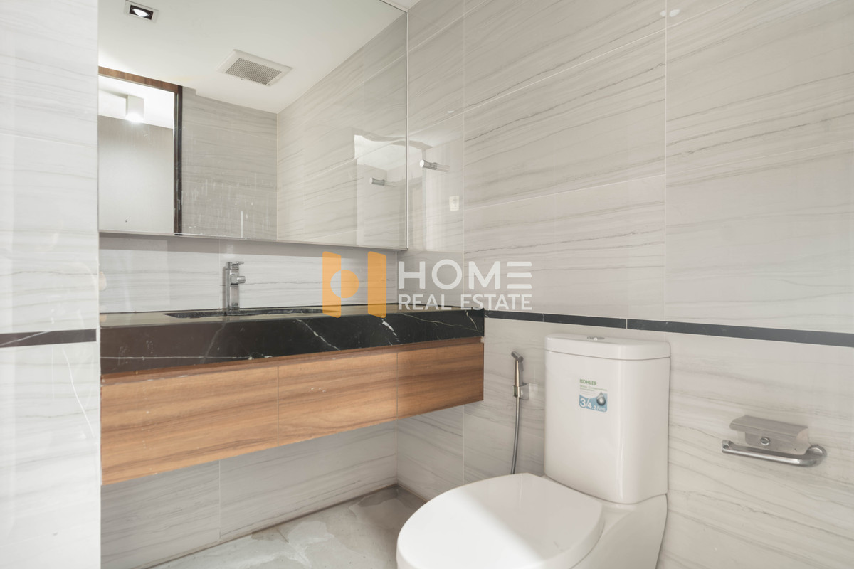 For RentPattanakan, Srinakarin : 🏡 Home office near The Nine Rama 9 📍 The Element Rama 9 🏡 The Element Rama 9 / parking for 6 cars (FOR RENT) PALM881