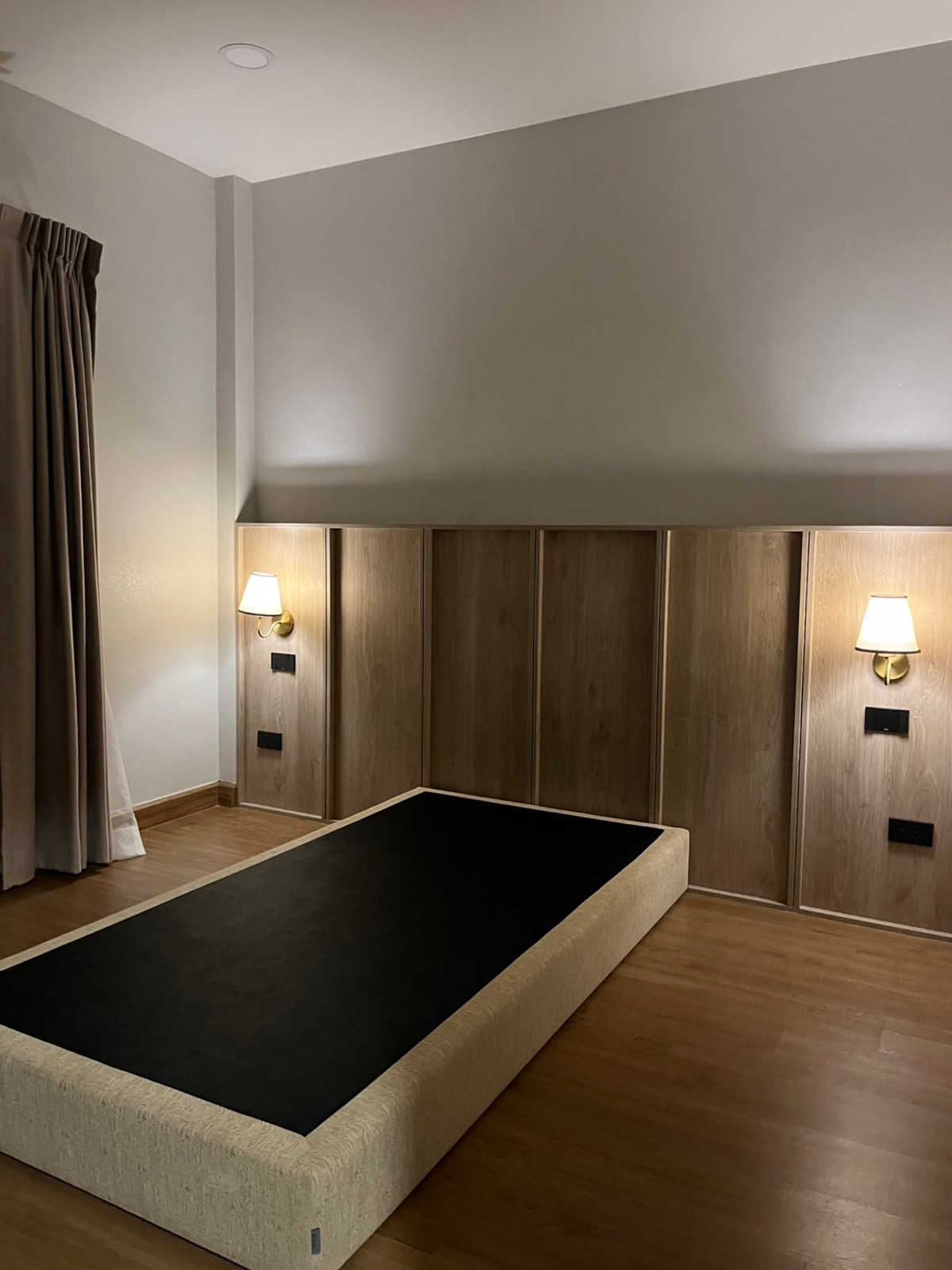 For RentHouseBangna, Bearing, Lasalle : Luxurious house for rent, ready to move in, Centro Bangna (Centro Bangna), near Mega Bangna and international schools.