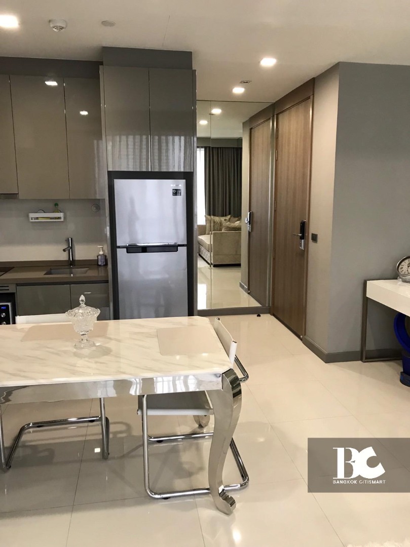 ขายคอนโดสีลม ศาลาแดง บางรัก : 🔥ขายด่วน🔥เอ็ม สีลม* ใกล้สถานีรถไฟฟ้า BTS ช่องนนทรี เฟอร์นิเจอร์ครบ พร้อมเข้าอยู่