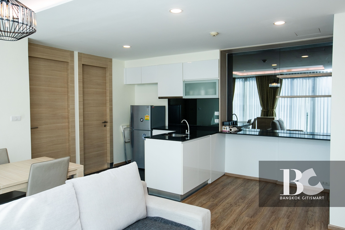 ขายคอนโดสีลม ศาลาแดง บางรัก : 🔥ขายด่วน🔥คลาส สีลม* ใกล้สถานีรถไฟฟ้า BTS ช่องนนทรี และ MRT สถานีรถไฟฟ้าสีลม เฟอร์นิเจอร์ครบ พร้อมเข้าอยู่