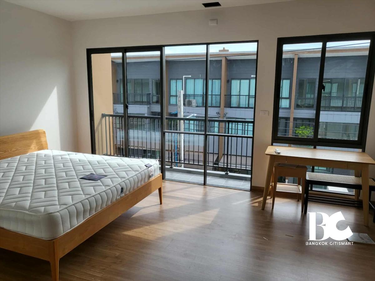 ขายทาวน์โฮมอ่อนนุช อุดมสุข : 🔥ขายด่วน🔥บ้านกลางเมือง สุขุมวิท-อ่อนนุช* ใกล้สถานีรถไฟฟ้า MRT รามคำแหง เฟอร์นิเจอร์ครบ พร้อมเข้าอยู่