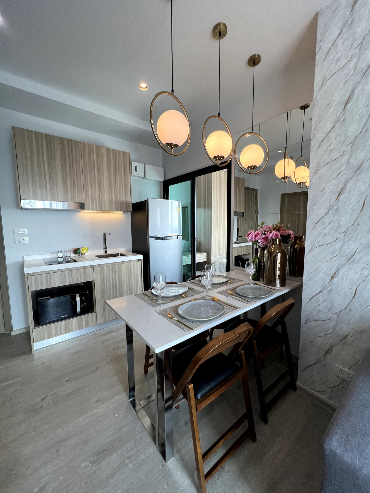 ให้เช่าคอนโดท่าพระ ตลาดพลู วุฒากาศ : ให้เช่า คอนโดแถว สาทร-ท่าพระ เดินถึง BTS ตลาดพลู 2 นอน 2 น้ำ วิวโล่ง เฟอร์จัดเต็ม เครื่องซักผ้า ทีวี ตู้เย็นไฟฟ้าครบ พร้อมอยู่