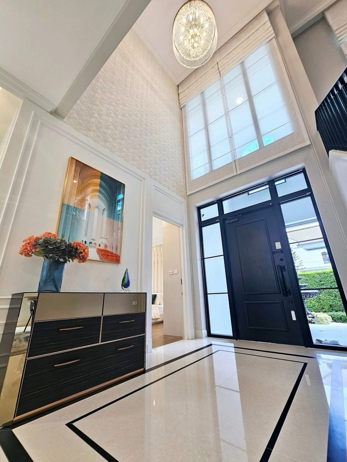 HousePattanakan, Srinakarin : 📢👇 For Sale / Rent – Luxury Houses at Nantawan Rama 9 – New Krungthep KreethaConveniently connected to multiple main routes.