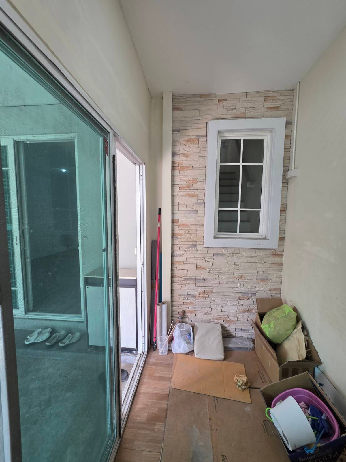 ให้เช่าทาวน์โฮมพระราม 5 ราชพฤกษ์ บางกรวย : ให้เช่าทาวน์โฮม โกลเด้นทาวน์ วงศ์สว่าง - รัชดา ใกล้ MRT แยกติวานนท์ เพียง 5 นาที