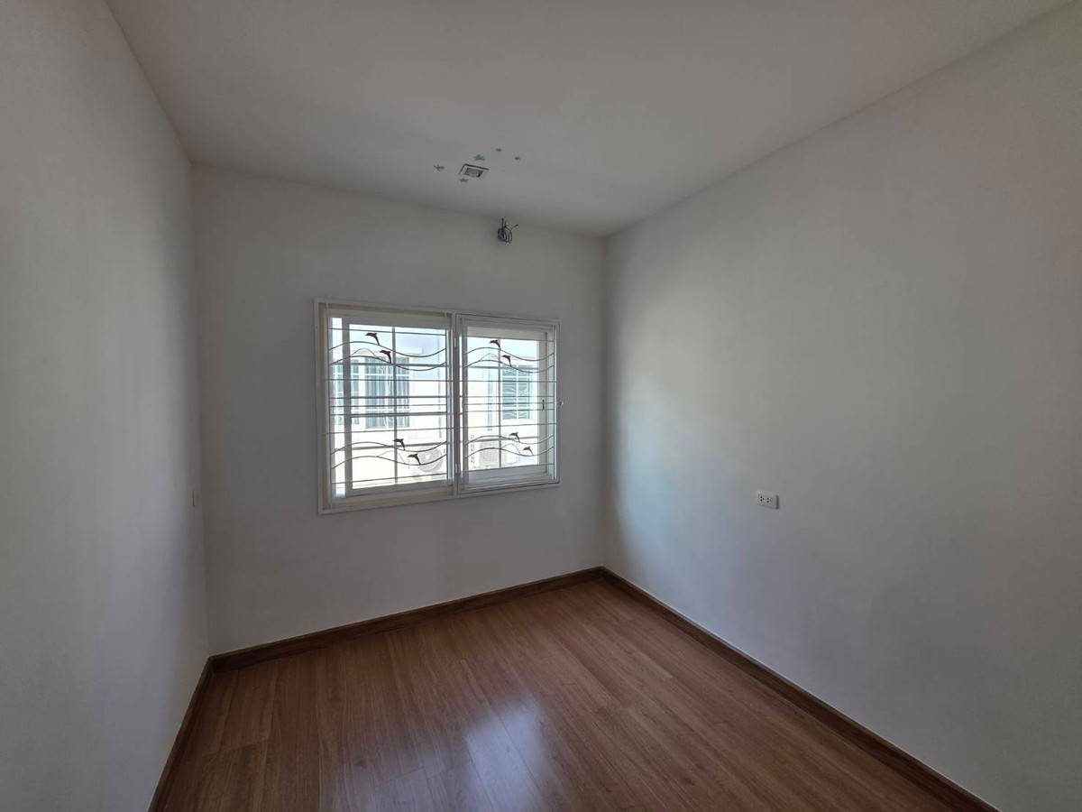 ให้เช่าทาวน์โฮมพระราม 5 ราชพฤกษ์ บางกรวย : ให้เช่าทาวน์โฮม โกลเด้นทาวน์ วงศ์สว่าง - รัชดา ใกล้ MRT แยกติวานนท์ เพียง 5 นาที