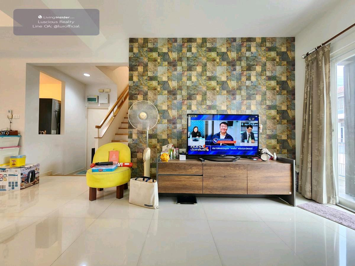 For SaleHouseNonthaburi, Bang Yai, Bangbuathong : Single house for sale, Chaiyaphruek Village, Pinklao-Kanchana  ✅️ Behind the corner, at the end of the alley, easy parking in front of the house, another 1 car  ✅️ House facing south, good wind  ✅️ Near the front of the village