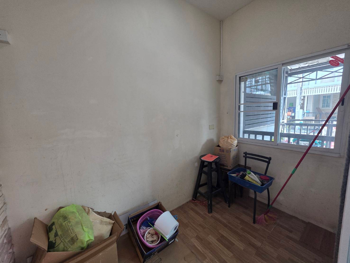 ให้เช่าทาวน์โฮมพระราม 5 ราชพฤกษ์ บางกรวย : ให้เช่าทาวน์โฮม โกลเด้นทาวน์ วงศ์สว่าง - รัชดา ใกล้ MRT แยกติวานนท์ เพียง 5 นาที