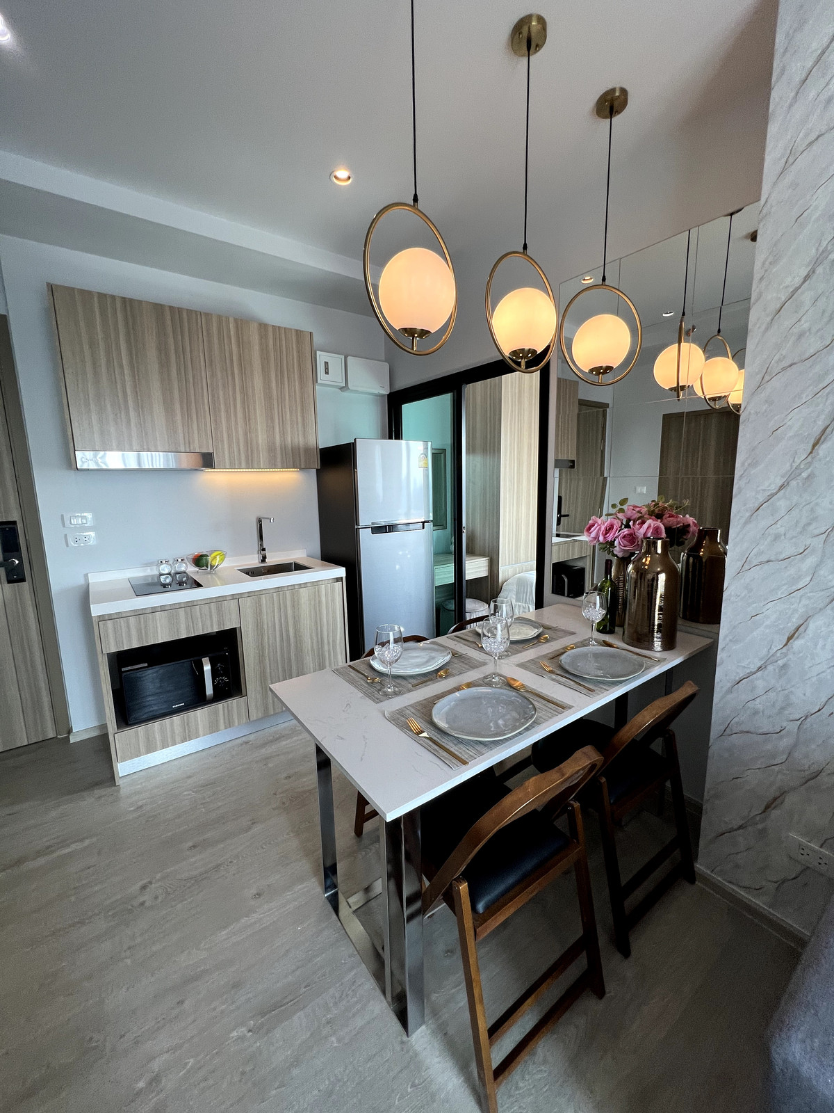 ให้เช่าคอนโดท่าพระ ตลาดพลู วุฒากาศ : ให้เช่า คอนโดแถว สาทร-ท่าพระ เดินถึง BTS ตลาดพลู 2 นอน 2 น้ำ วิวโล่ง เฟอร์จัดเต็ม เครื่องซักผ้า ทีวี ตู้เย็นไฟฟ้าครบ พร้อมอยู่