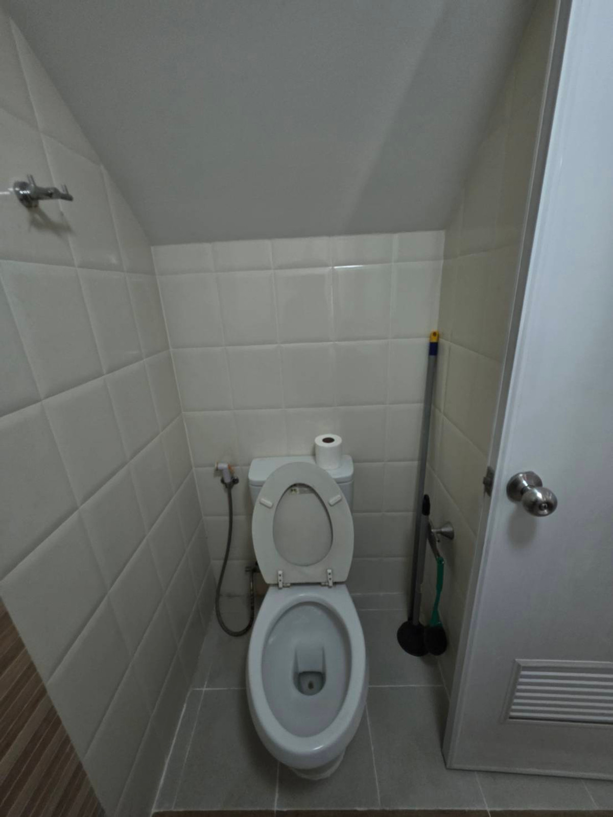 ให้เช่าทาวน์โฮมพระราม 5 ราชพฤกษ์ บางกรวย : ให้เช่าทาวน์โฮม โกลเด้นทาวน์ วงศ์สว่าง - รัชดา ใกล้ MRT แยกติวานนท์ เพียง 5 นาที