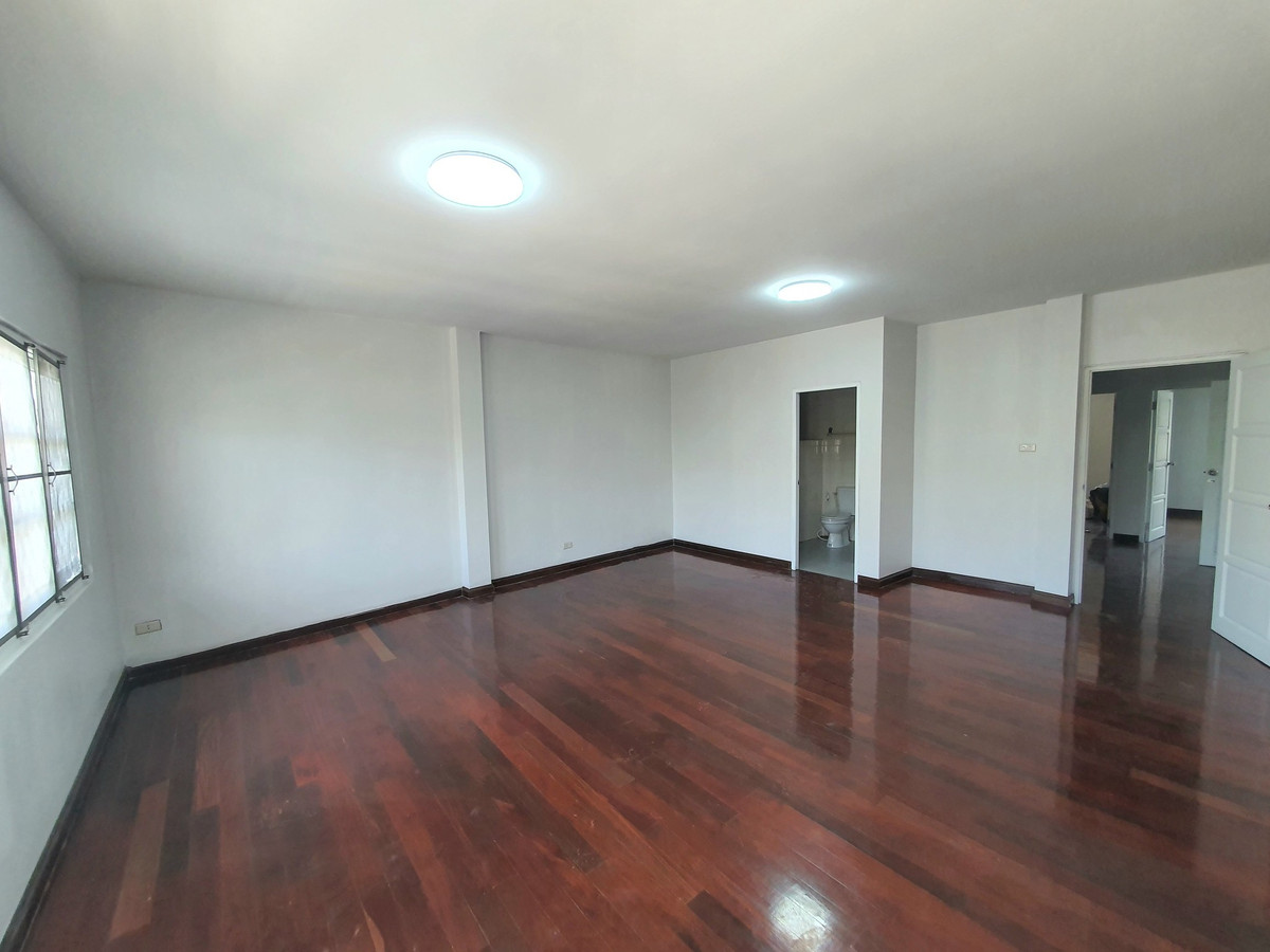 ขายบ้านสุขุมวิท อโศก ทองหล่อ : P-2850 บ้านเปล่า ทำเลทอง เดินทางสะดวก เข้าออกได้หลายทาง ใกล้ BTS อ่อนนุช โครงการ สุขุมวิท การ์เด้นซิตี้ 2