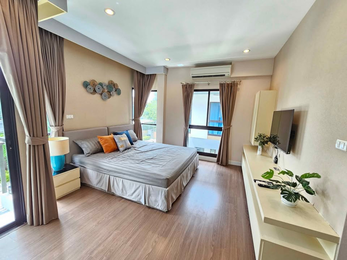 For RentHouseLadkrabang, Suwannaphum Airport : P-2851 Luxurious detached house, good location, ready to move in, near Seacon Square and Paradise Park and Suan Luang Rama IX.