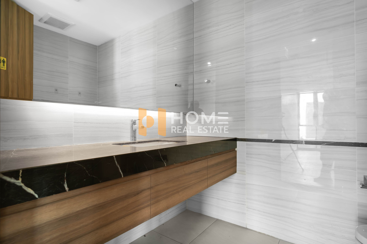 For RentPattanakan, Srinakarin : 🏡 Home office near The Nine Rama 9 📍 The Element Rama 9 🏡 The Element Rama 9 / parking for 6 cars (FOR RENT) PALM881