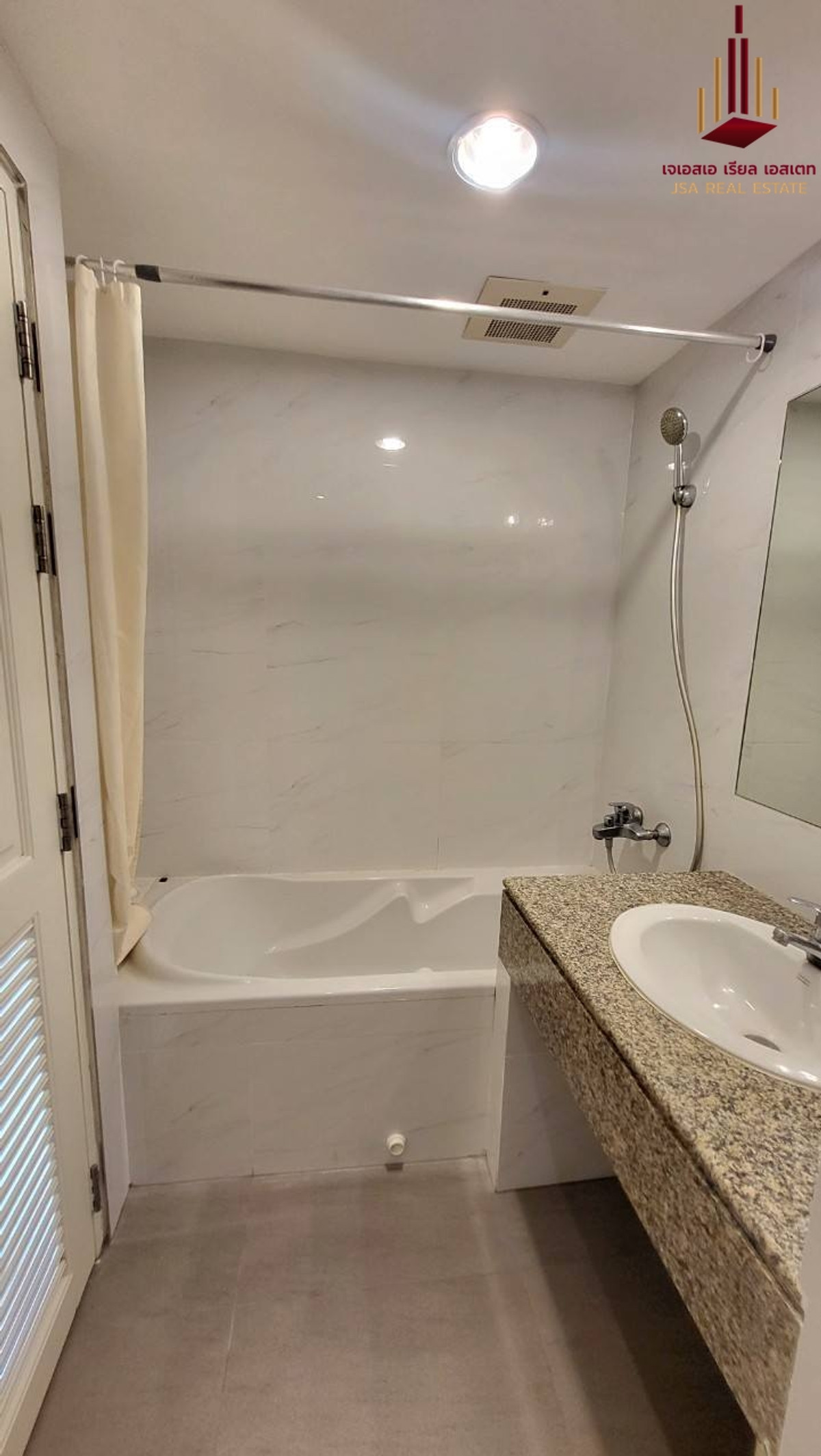 ให้เช่าคอนโดพระราม 3 สาธุประดิษฐ์ : ✨ For Rent : Bangkok Garden Condo ✨ 💰 Only 40,000  thb/month