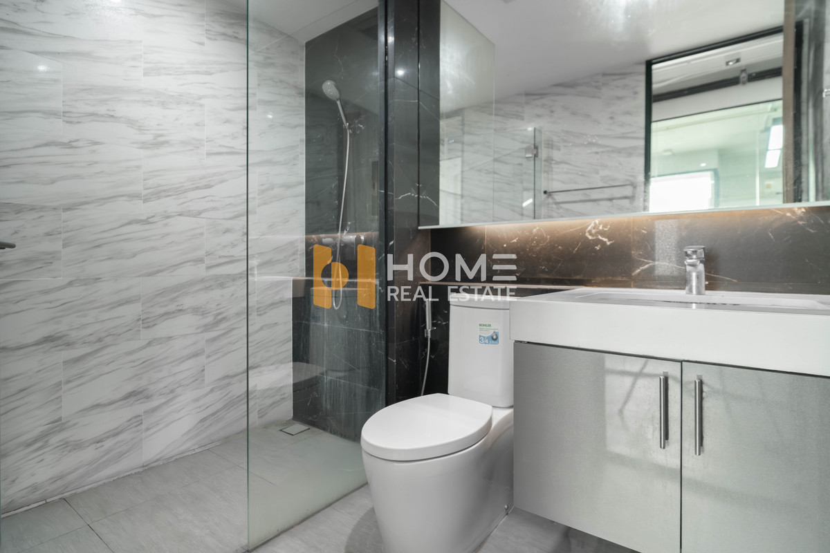 For RentPattanakan, Srinakarin : 🏡 Home office near The Nine Rama 9 📍 The Element Rama 9 🏡 The Element Rama 9 / parking for 6 cars (FOR RENT) PALM881