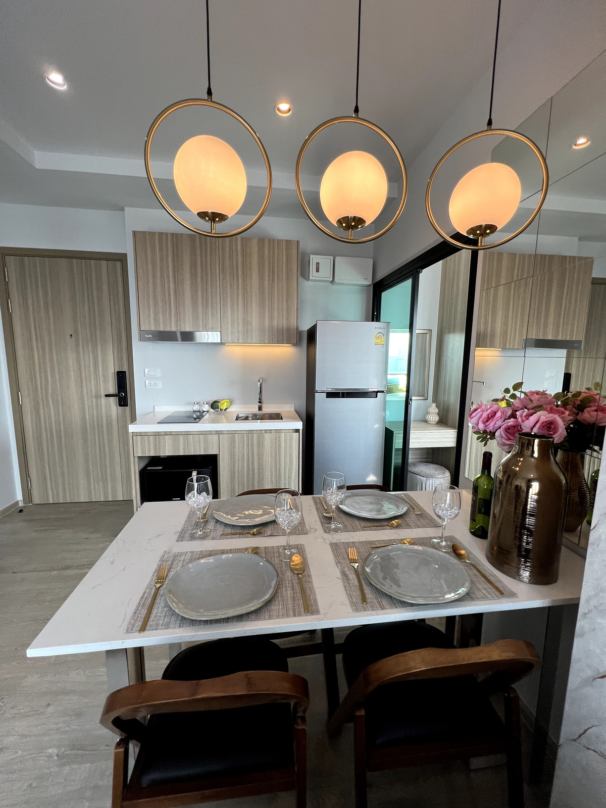 ให้เช่าคอนโดท่าพระ ตลาดพลู วุฒากาศ : ให้เช่า คอนโดแถว สาทร-ท่าพระ เดินถึง BTS ตลาดพลู 2 นอน 2 น้ำ วิวโล่ง เฟอร์จัดเต็ม เครื่องซักผ้า ทีวี ตู้เย็นไฟฟ้าครบ พร้อมอยู่