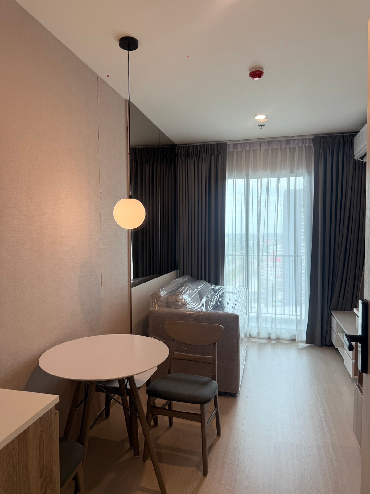 For RentCondoPinklao, Charansanitwong : Ready to move in! For rent, Nue Noble Fai Chai, 1 bedroom, 27 square meters, wide angle view, new room, fully furnished.