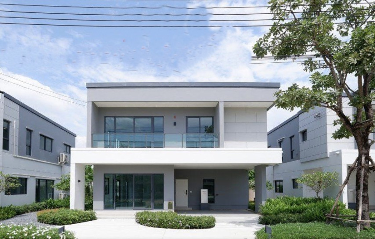 ให้เช่าบ้านบางนา แบริ่ง ลาซาล : ให้เช่าบ้านหรูพร้อมเข้าอยู่ เซนโทร บางนา (Centro Bangna) ใกล้ Mega Bangna และโรงเรียนนานาชาติ